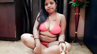 Show De Lingerie Solo Para Uma Mulher Asiática Madura