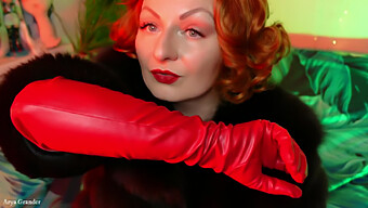 Häng Med På En Sensuell Resa Med En Fantastisk Pin-Up-Gudinna Klädd I Latexhandskar, Utforska Asmr:S Värld Och Njut Av Onani!