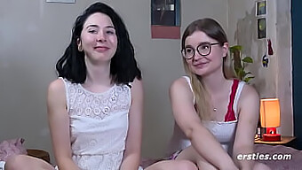 Adolescenta Germană Experimentează Prima Întâlnire Lesbiană Cu Strap-On De La Prietena Ei