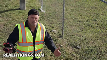 Brandy Renee Uses Oral Sex To Secure Car Retrieval From Tow Truck Driver - Reality Kings