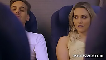 La Primera Vez De Mia Malkova Con Private: Una Aventura De Garganta Profunda Y Face Fucking En Un Avión